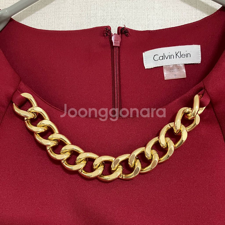 캘빈클라인 와인색 체인 장식 원피스--4