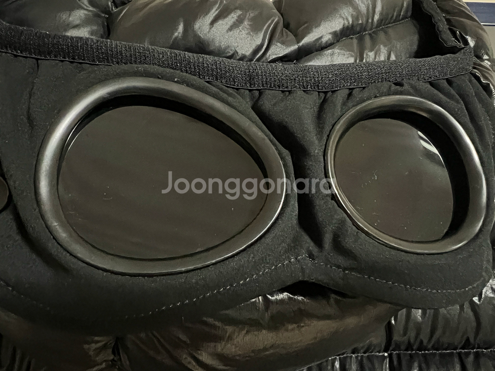 CP컴퍼니 DD쉘 패딩조끼 52사이즈(105-110)--2