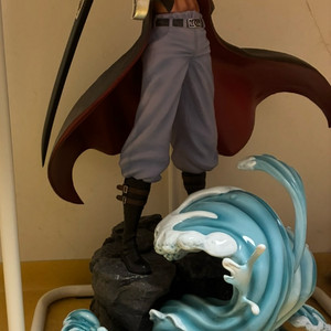 원피스 미호크 1/4 레진 피규어