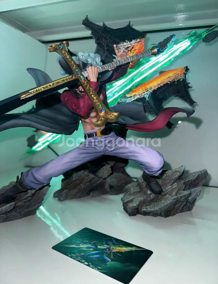 원피스 미호크 레진피규어--1