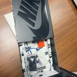 나이키 피스마이너스원 1.0