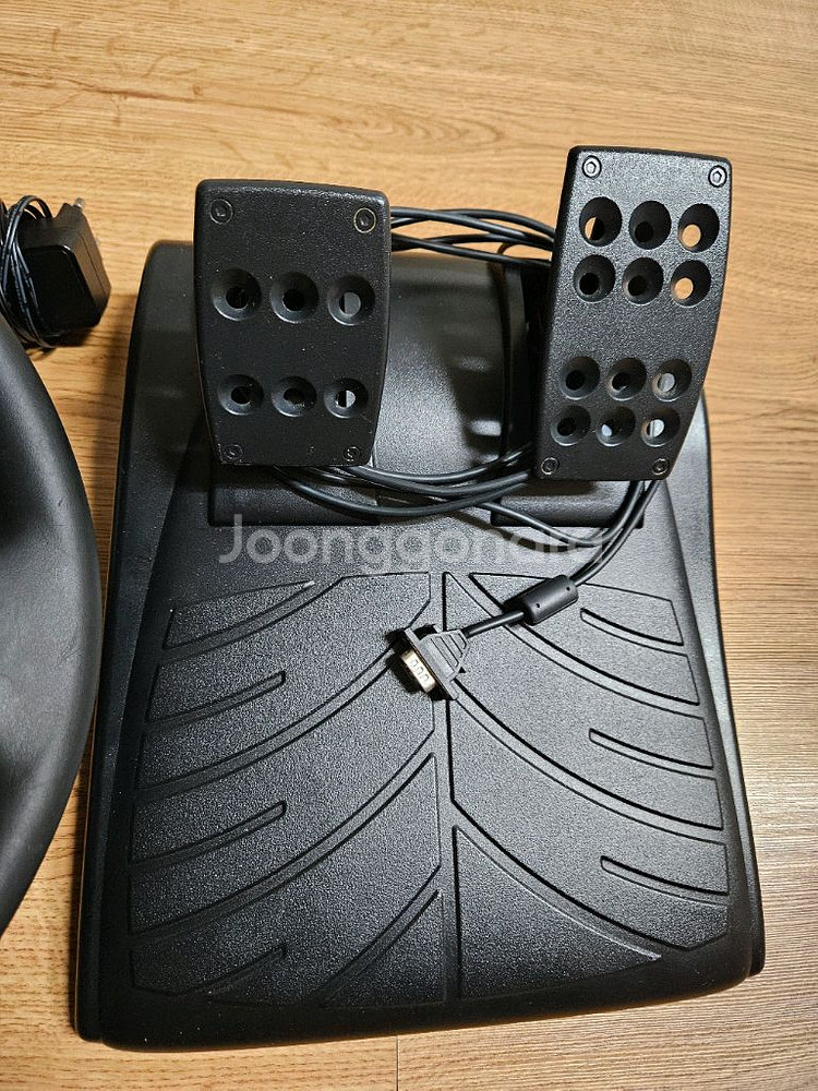 로지텍 드라이빙포스 GT 레이싱휠--3