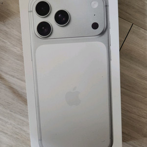 아이폰 17프로 256 자급제 새거 미개봉