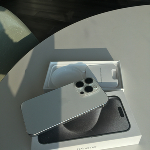 아이폰 15 프로 화이트 티타늄 256GB