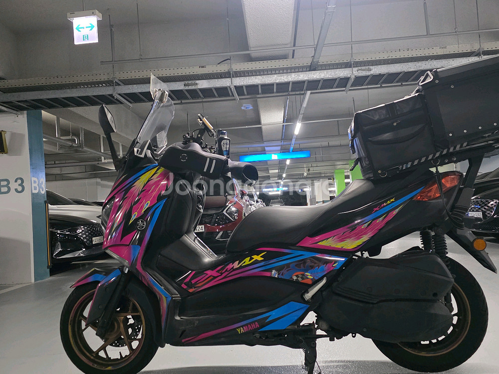 22년식 야마하 XMAX 300 스쿠터 판매합니다--1