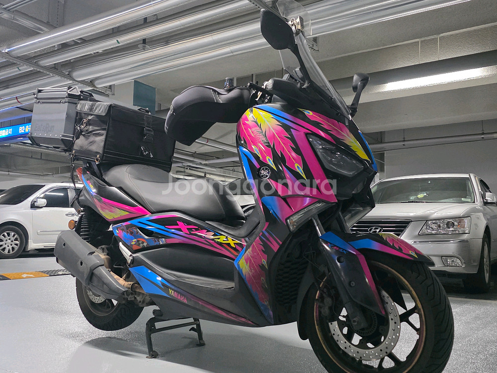 22년식 야마하 XMAX 300 스쿠터 판매합니다--3