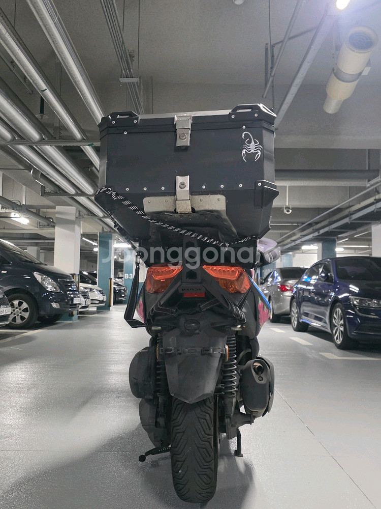 22년식 야마하 XMAX 300 스쿠터 판매합니다--7