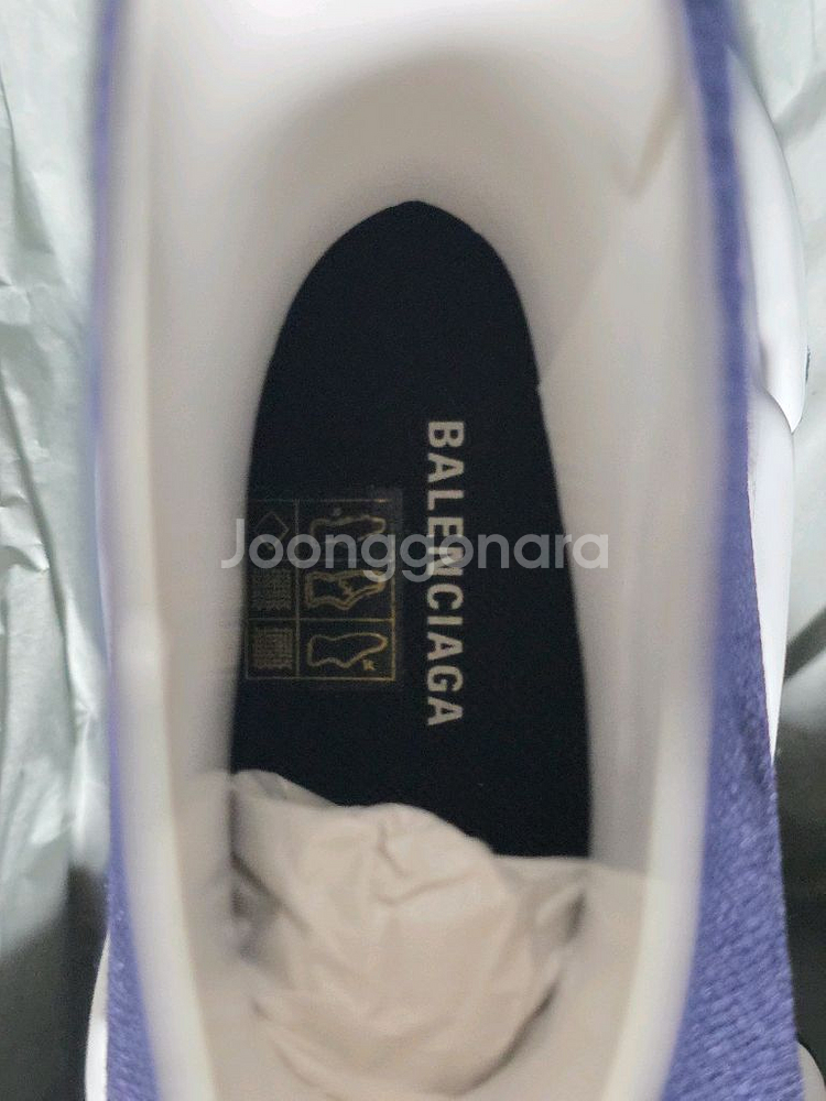 정품 발렌시아가 스피드러너 스니커즈 네이비 37 새상품--7