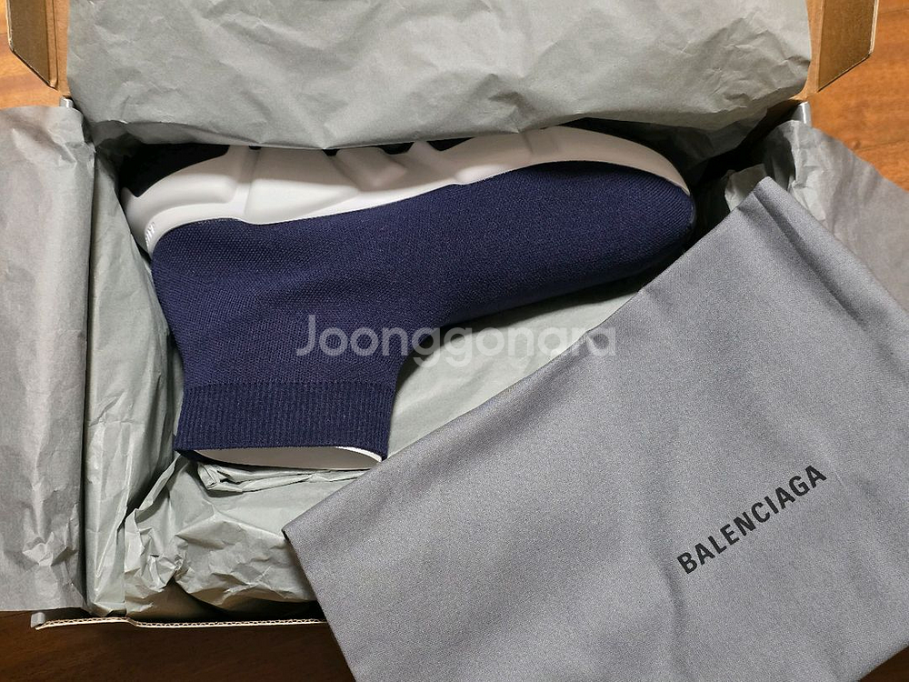 정품 발렌시아가 스피드러너 스니커즈 네이비 37 새상품--1