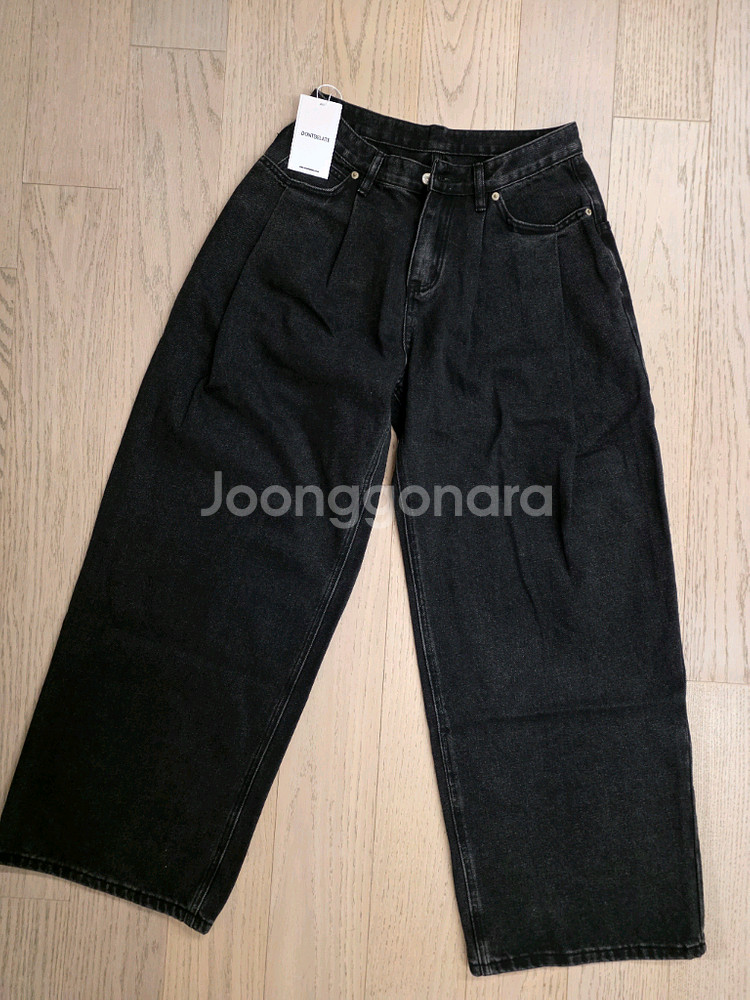 DONTBELATE 투턱 와이드 데님 블랙--2