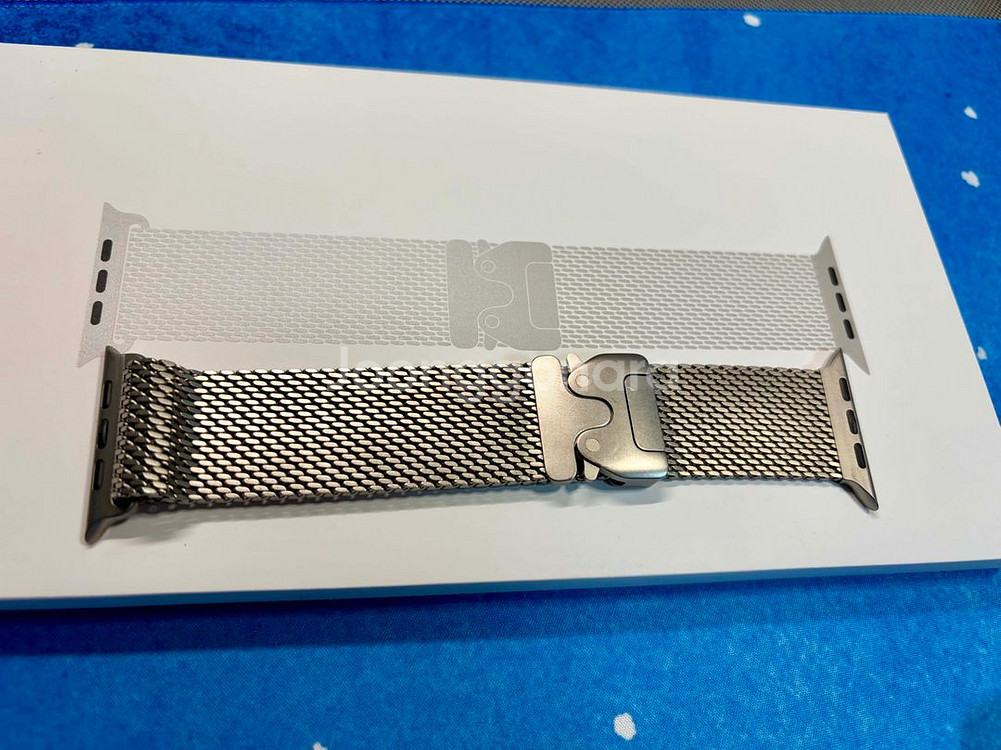 애플 정품 내추럴 티타늄 밀레니즈 루프 애플워치 스트랩 판매합니다--1