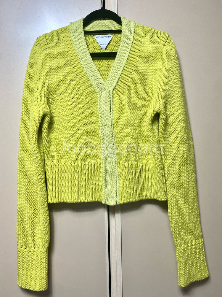 보테가베네타 니트가디건(정가148)--2