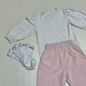 아떼아떼스튜디오 퍼프티셔츠 프릴골덴팬츠 프릴양말