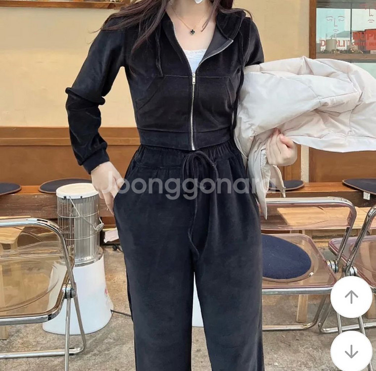 벨벳 트레이닝복 세트--5