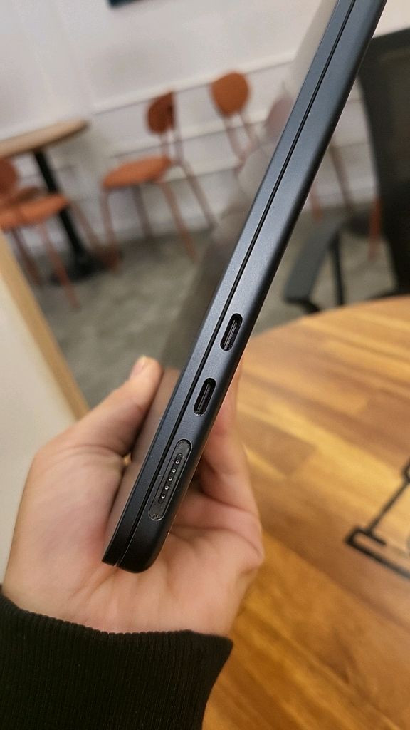 맥북 에어 M2 13 256 8 미드나잇 풀박 이미지