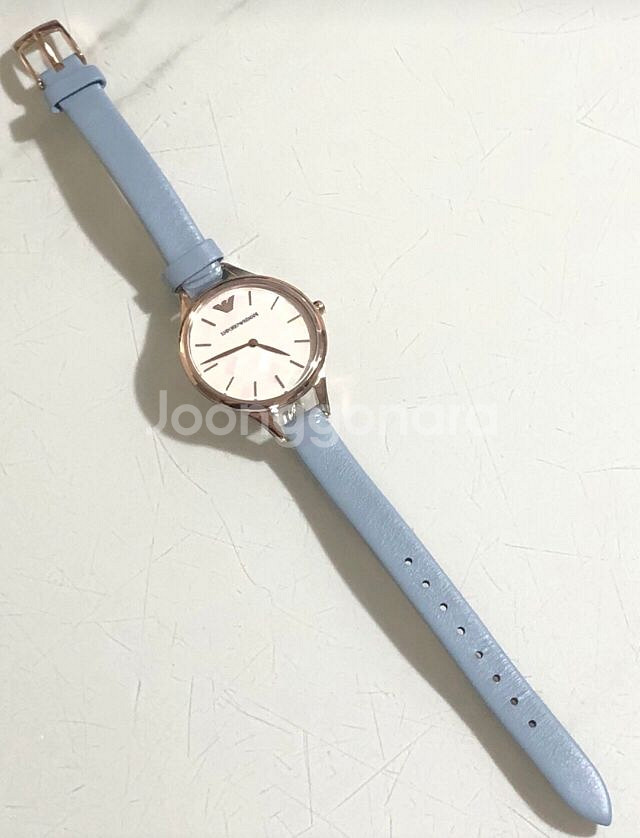 [랩핑그대로. 미사용새제품]엠포리오 아르마니 여성 가죽 시계--6