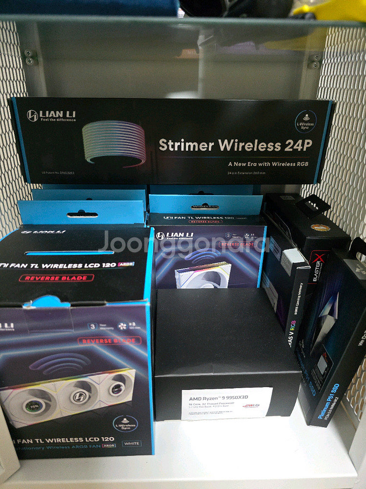 5090 화이트 고성능 게이밍 PC 본체--3