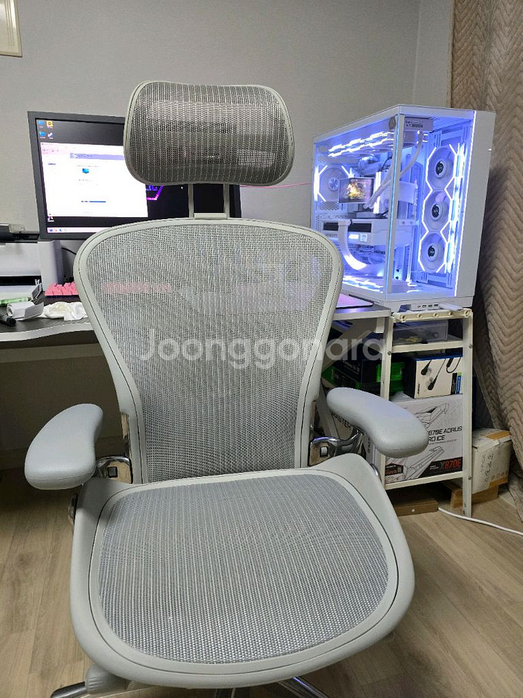 허먼밀러 뉴에어론 B사이즈 CD체어--0