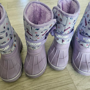 쌍둥이 신발정리 쿠로미 방한부츠