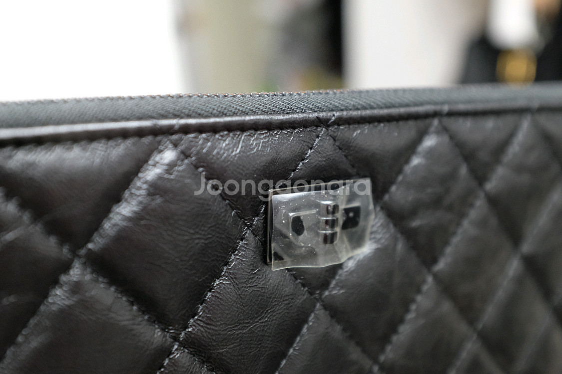 2.55 샤넬 빈티지 카프스킨 클러치백 올블랙--6