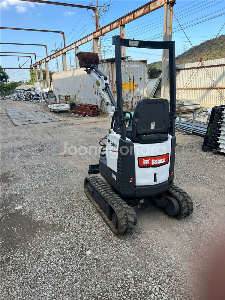 밥캣e08 미니굴삭기 팝니다--0