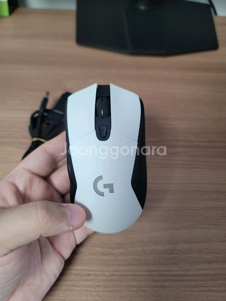 로지텍 G703 화이트 무선 마우스 (저소음 무소음)--2