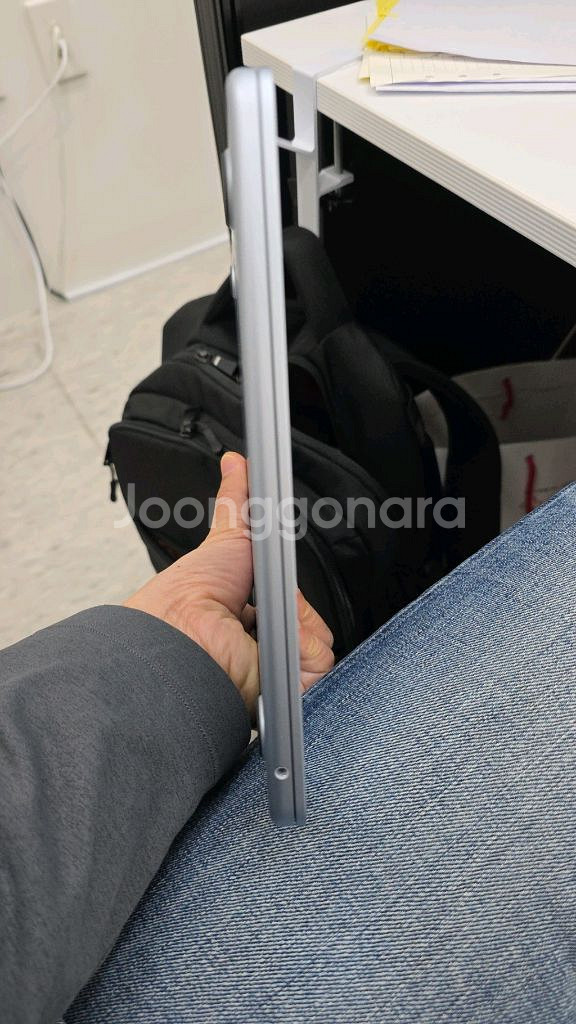 맥북 에어 M4 13인치 16ram 512g--7