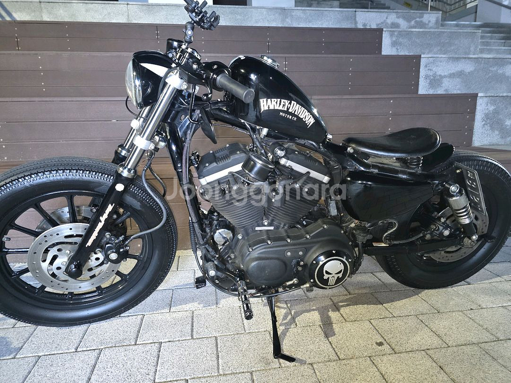 할리데이비슨 883 오토바이--1