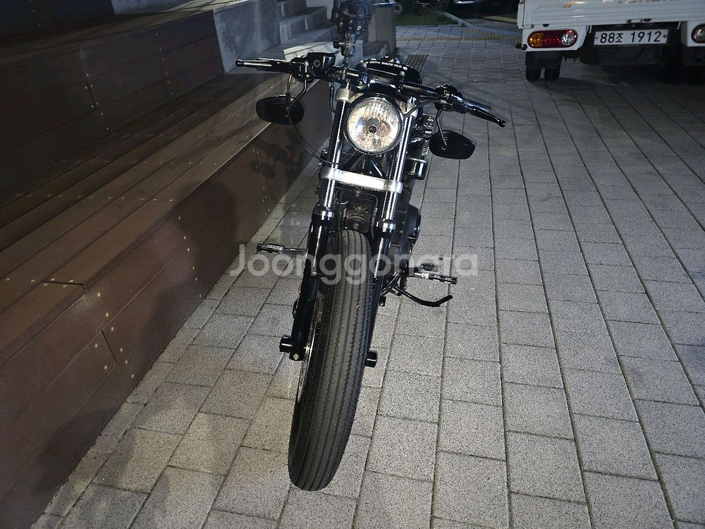 할리데이비슨 883 오토바이--0