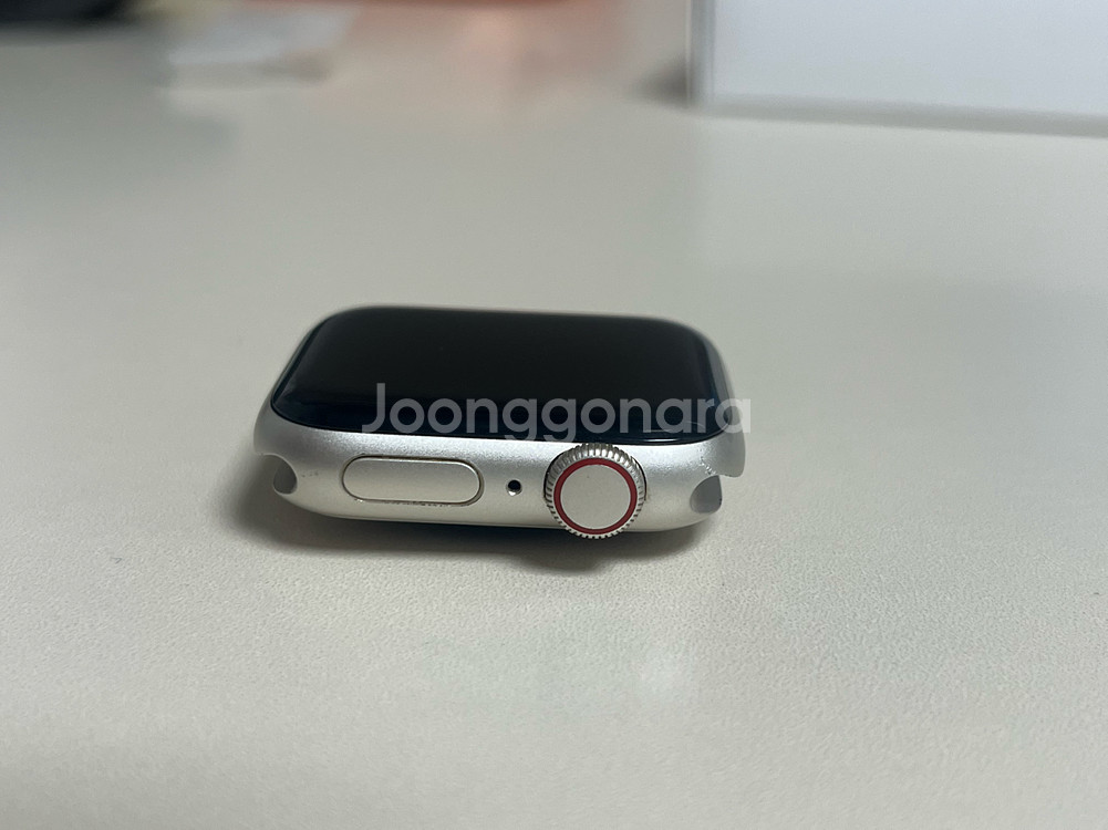 애플워치 SE 2세대 40mm gps+셀룰러 모델 팝니다--1