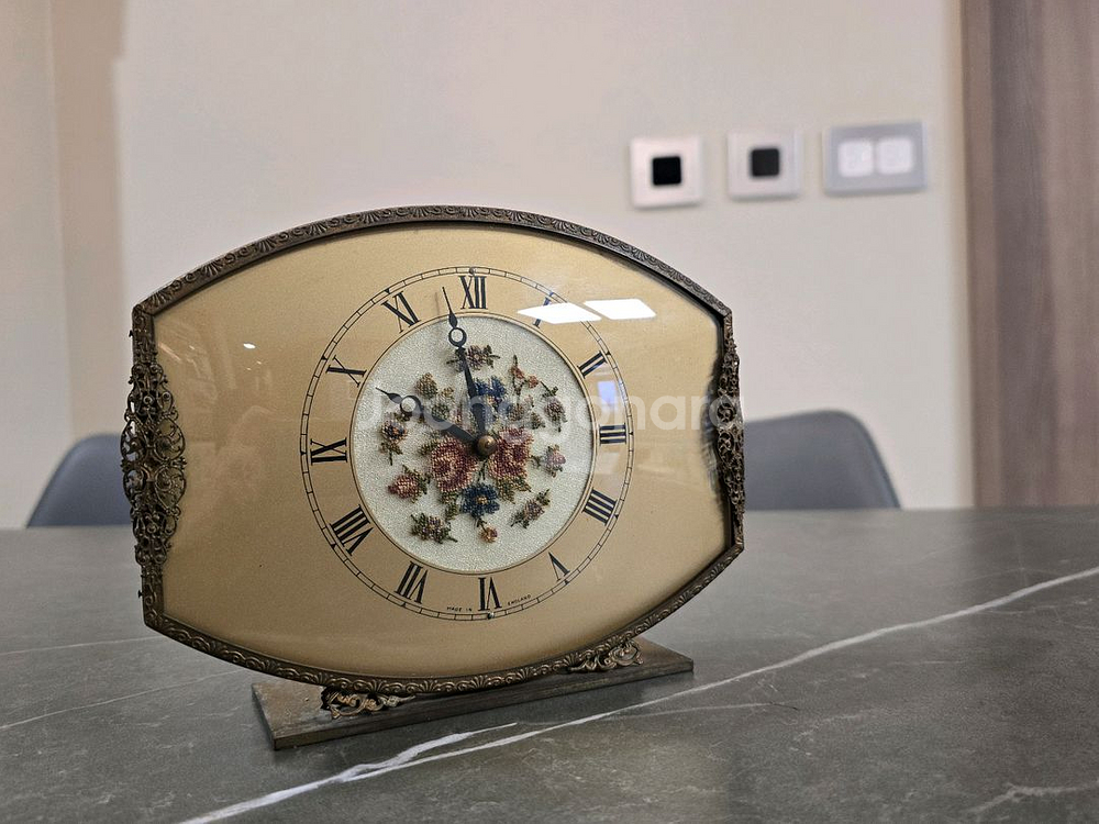 1940 빈티지 영국 Petit Point Embroidery 태엽시계--7