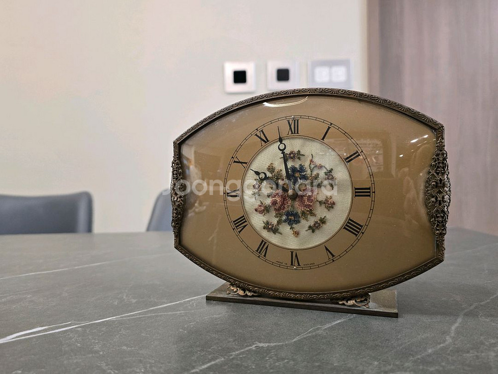 1940 빈티지 영국 Petit Point Embroidery 태엽시계--8