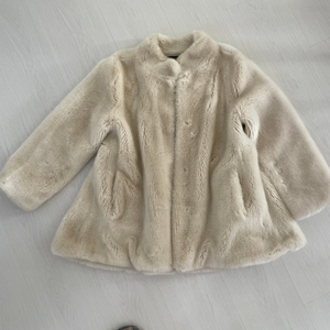 아이보리 퍼 코트