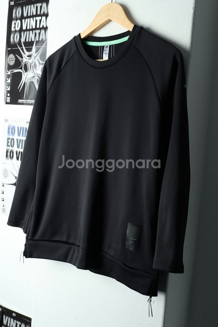 (L) 아디다스 맨투맨 티셔츠 기능성 블랙--0