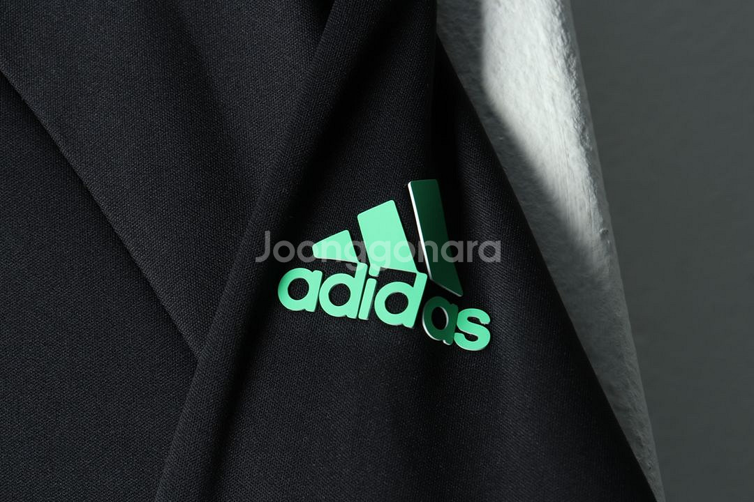 (L) 아디다스 맨투맨 티셔츠 기능성 블랙--5