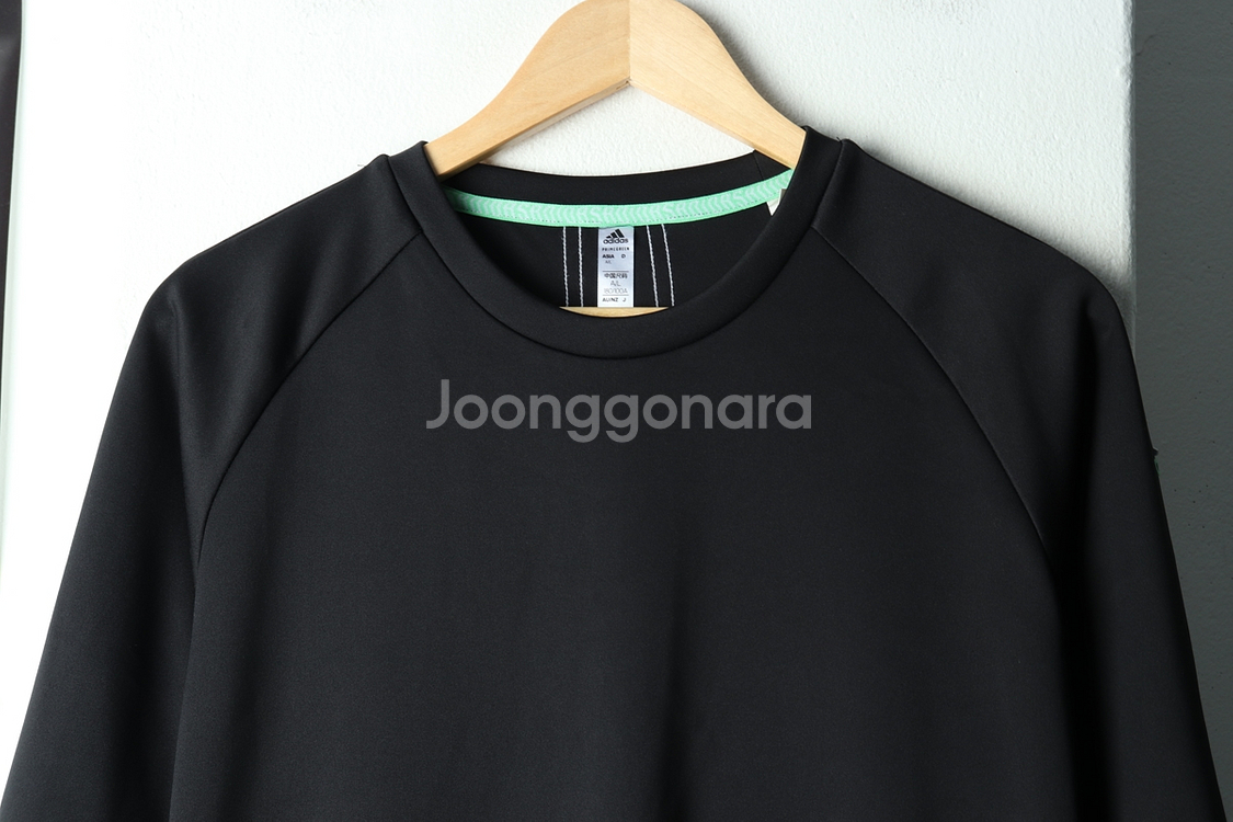 (L) 아디다스 맨투맨 티셔츠 기능성 블랙--2