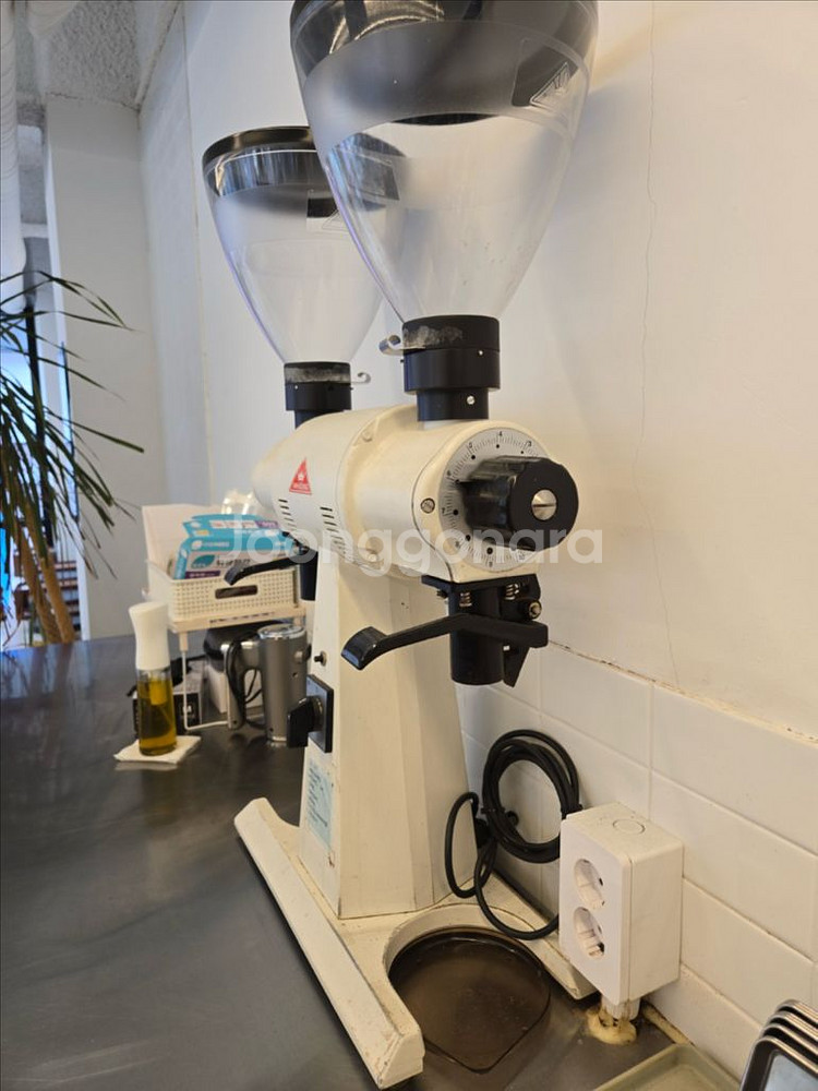 말코닉 EK-K43 커피 그라인더 모델 판매 합니다.--1