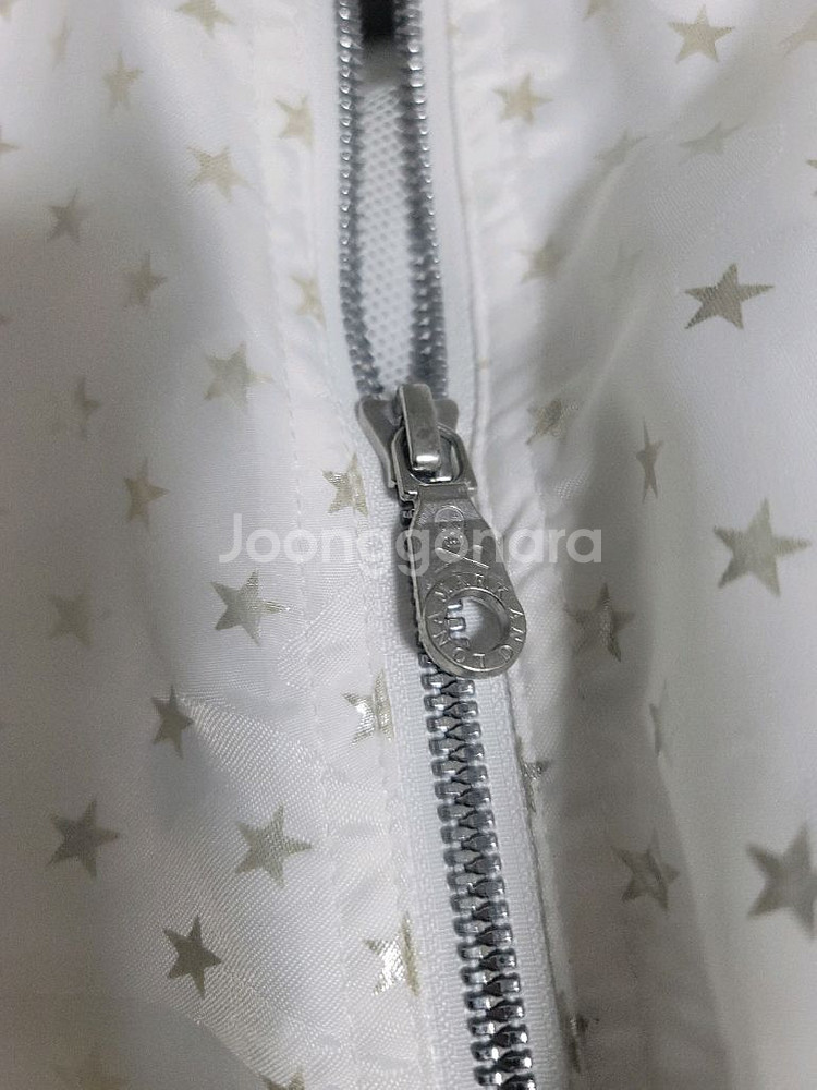 마크앤로나 정품 카모 별무늬 바람막이 100사이즈--4