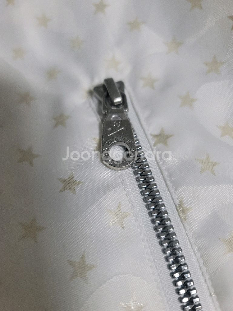 마크앤로나 정품 카모 별무늬 바람막이 100사이즈--5