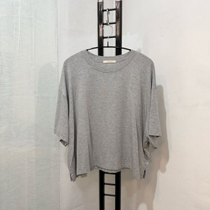 오버핏 그레이 찰랑반팔티셔츠 크롭 반소매 3748