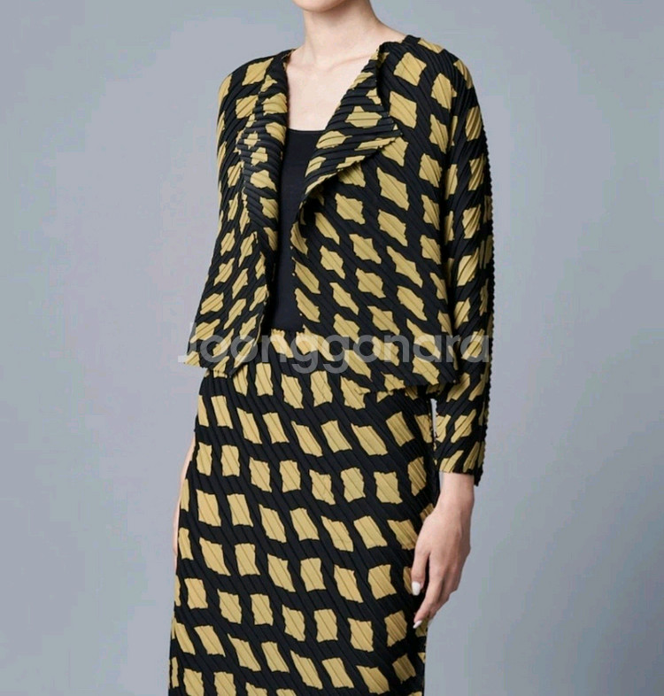 이세이미야케 가디건 리터레이션 플리츠 자켓 오커 2사이즈--6