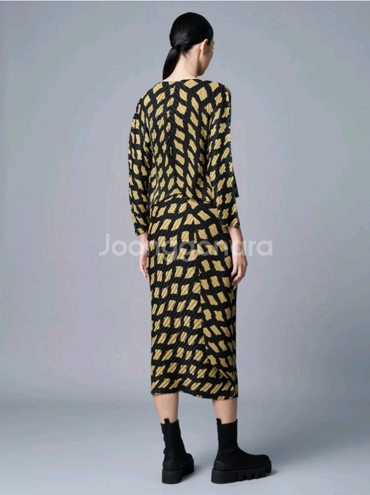 이세이미야케 가디건 리터레이션 플리츠 자켓 오커 2사이즈--9