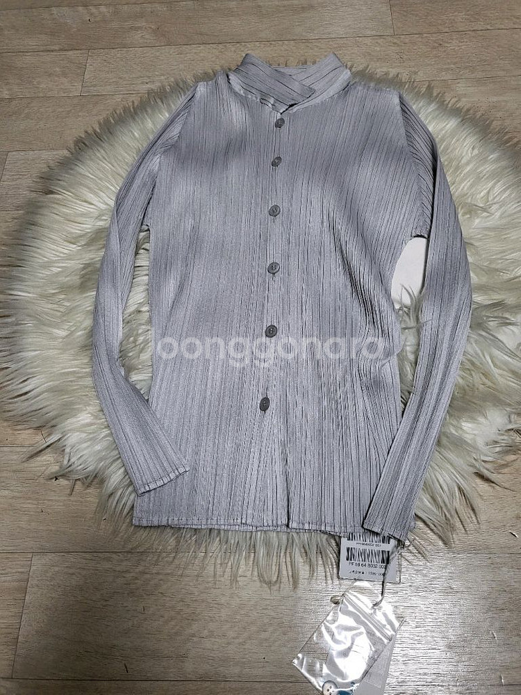 이세이미야케 플리츠플리즈 탑 베이직 셔츠 탑 라이트 그레이 3사이즈--1