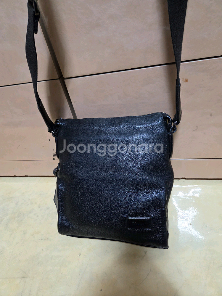 투미 정품 알파브라보 메신저백 레더--1