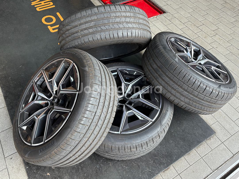 BMW G60 5시리즈 19인치 936m 출고 휠타이어--3