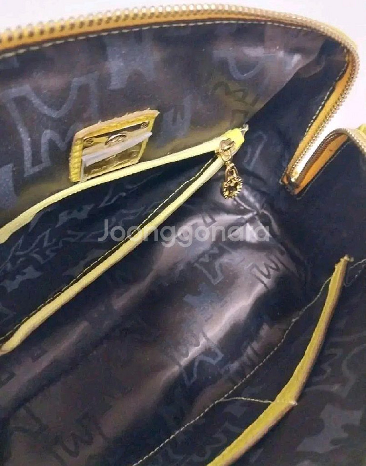 여성 메트로시티 퀼팅 토트백 (정품)--7