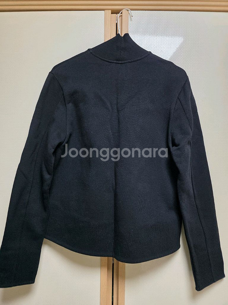 아크네 스튜디오(Acne Studios) 블랙 집업 자켓--2