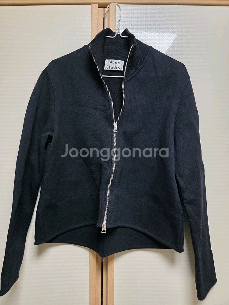 아크네 스튜디오(Acne Studios) 블랙 집업 자켓--0