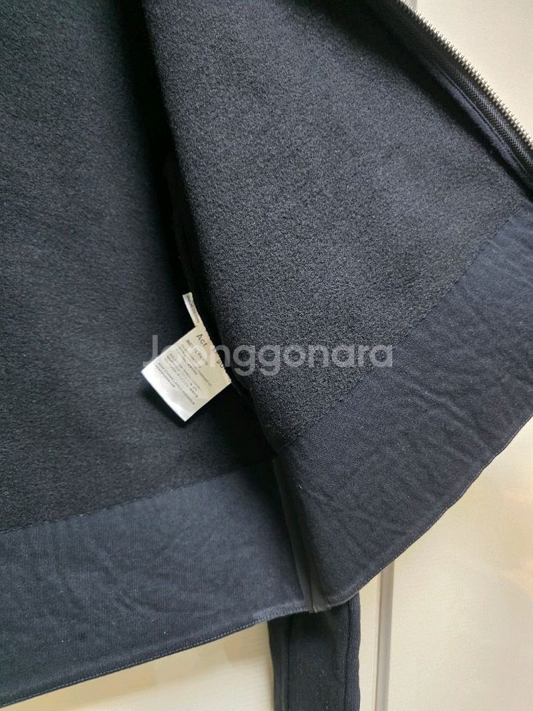 아크네 스튜디오(Acne Studios) 블랙 집업 자켓--5