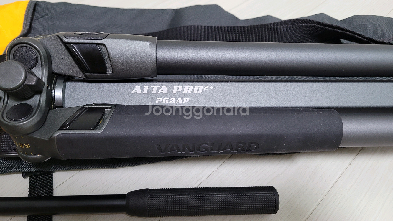 뱅가드 알타프로2+ 비디오헤드 삼각대 판매합니다.--2